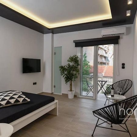 34Sqm Minimal Homm Apartment With Acropolis View Athen Eksteriør billede