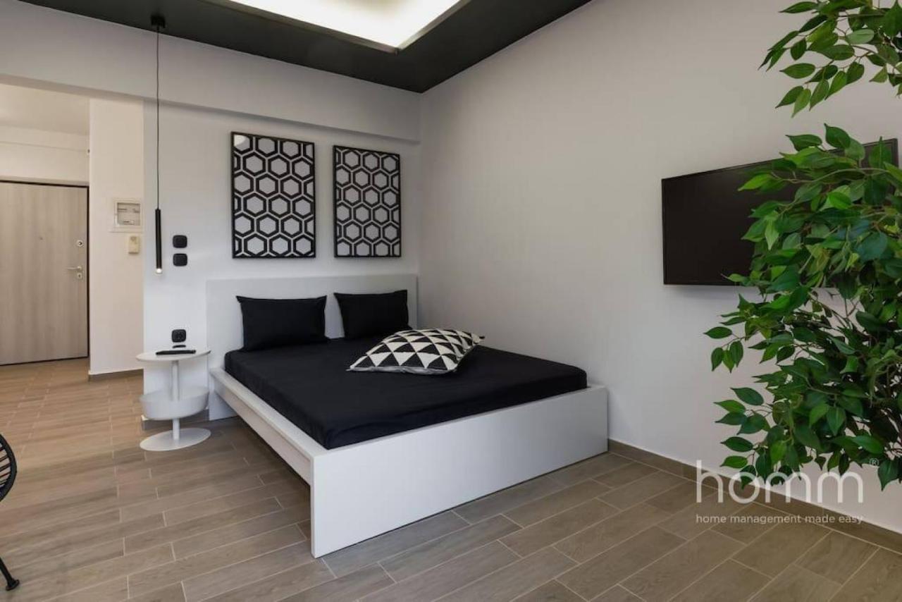 34Sqm Minimal Homm Apartment With Acropolis View Athen Eksteriør billede