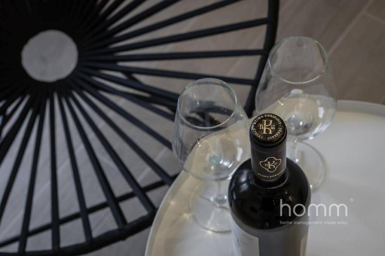 34Sqm Minimal Homm Apartment With Acropolis View Athen Eksteriør billede