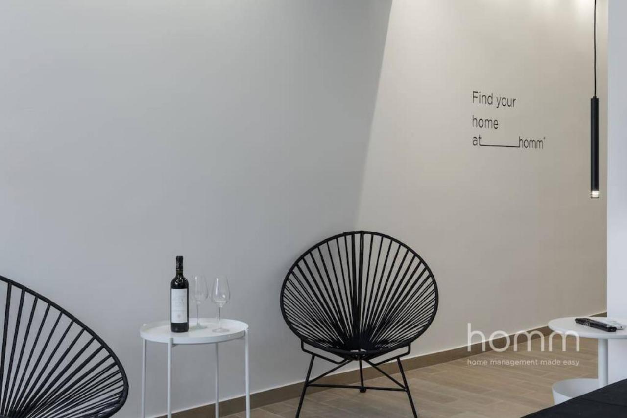 34Sqm Minimal Homm Apartment With Acropolis View Athen Eksteriør billede